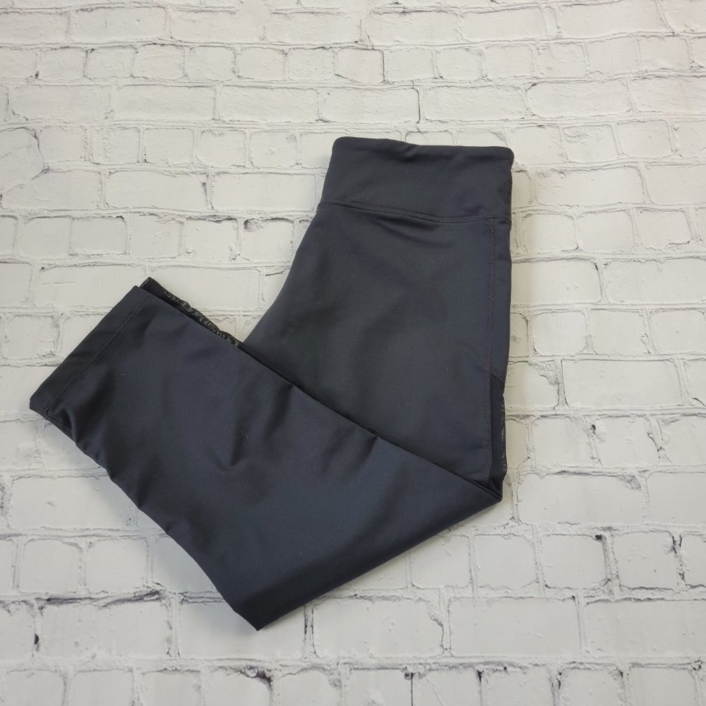 ✅ ASICS woman’s black cropped leggings Yoga workout size M inseam 21” - Picture 10 of 11